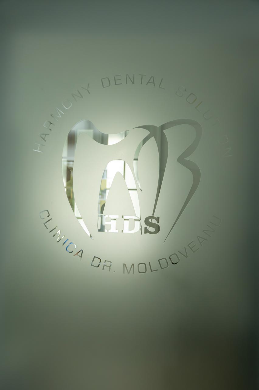 Detartraj profesional la HDS Câmpina cu ultrasunete și AirFlow